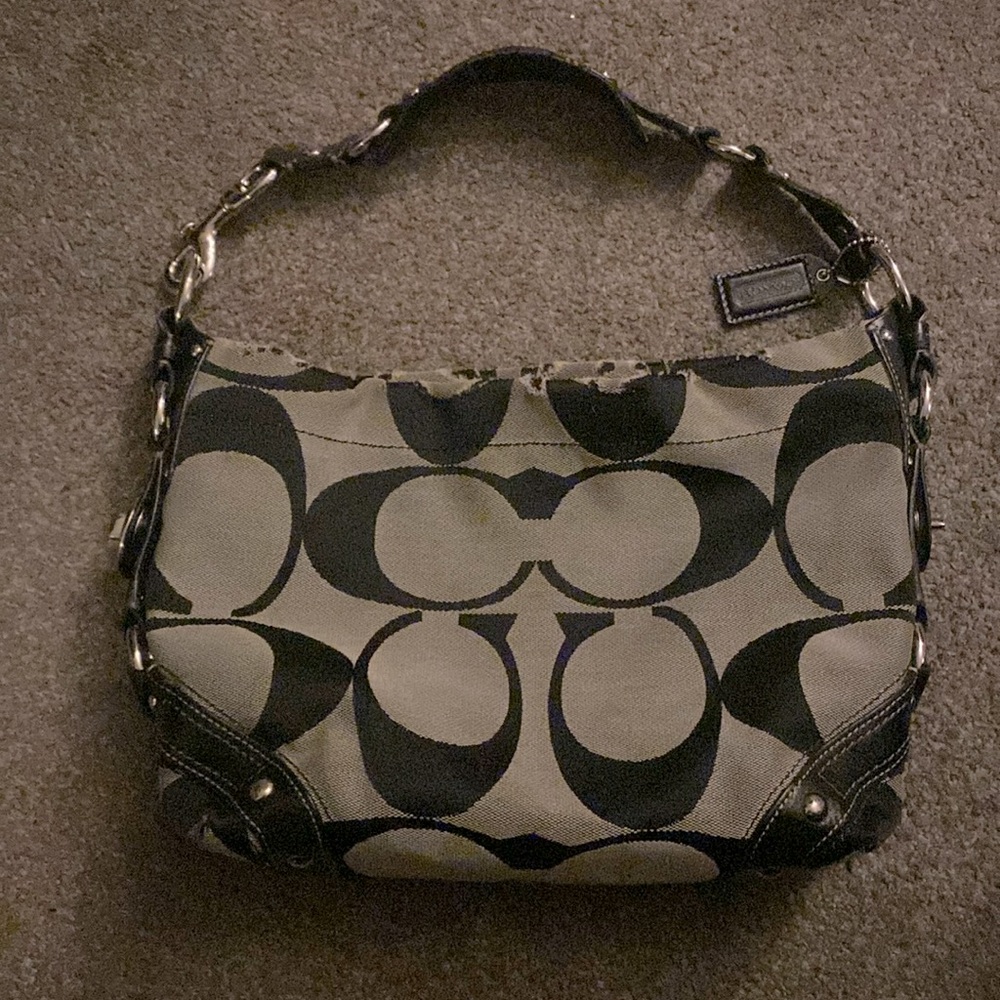 Coach Carly Hobo Shoulder bag in classic Coach Monogram